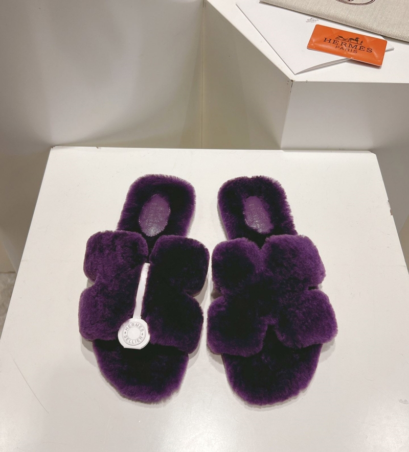 H**mes slippers
